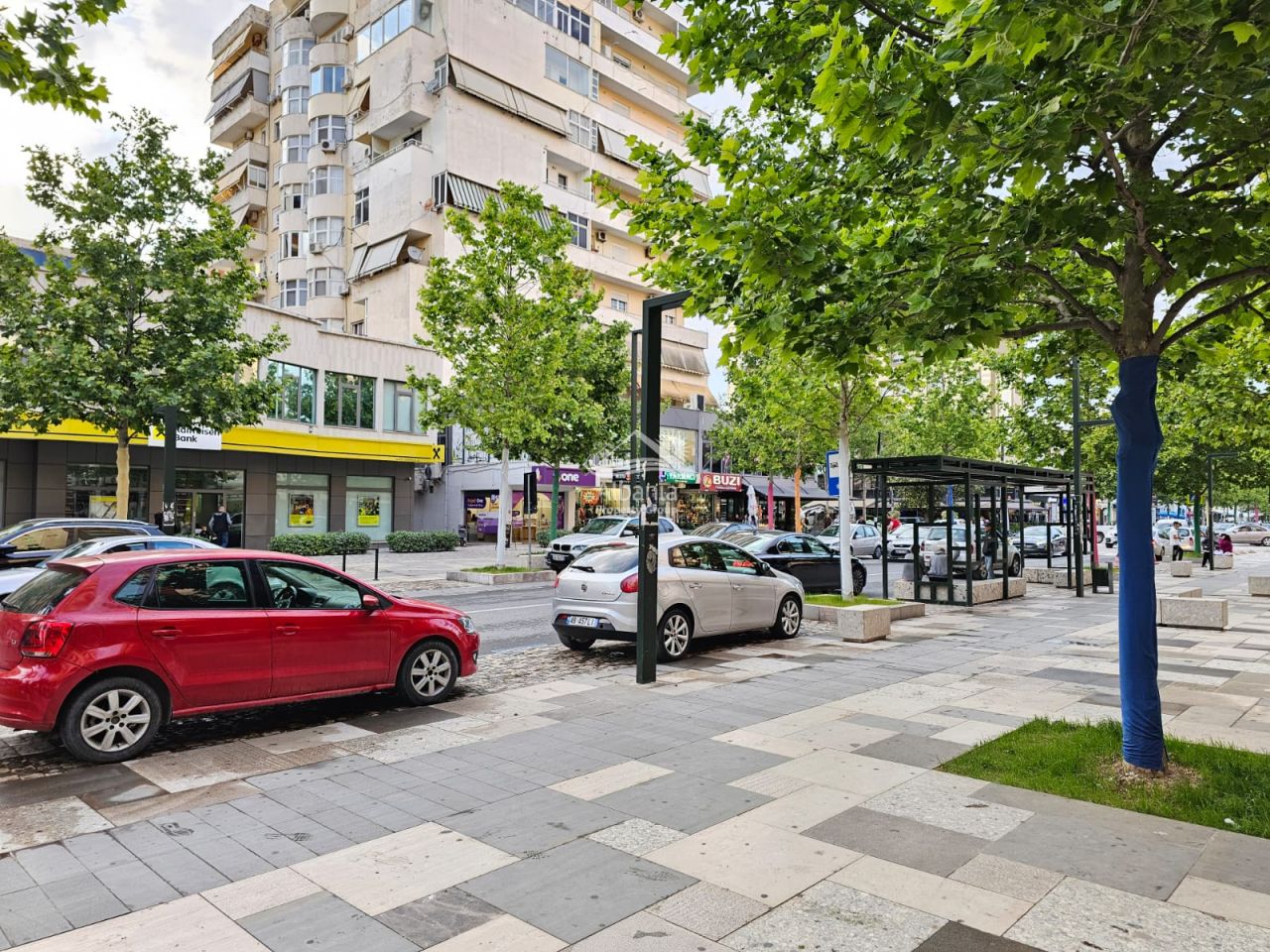 Sklep na sprzedaż na głównym bulwarze Vlora Albania